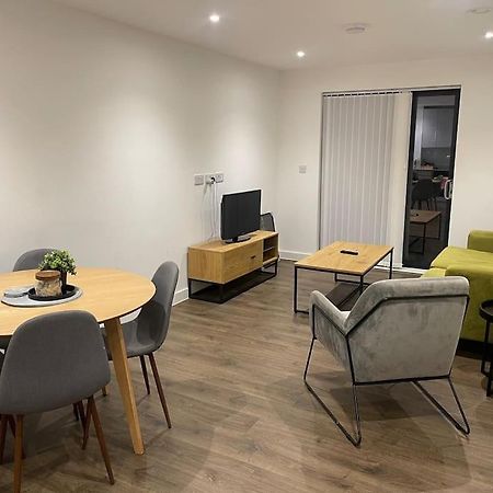 Luxury 2 Bedroom Apartment In The Heart Of Манчестър Екстериор снимка